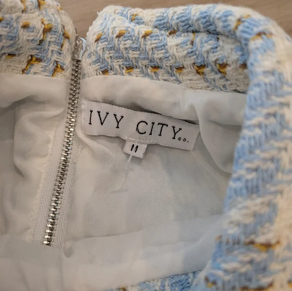 Ivy City - White Blue Plaid Long Sleeve Dress with Belt And Pearl Buttons - Picture 5 of 6